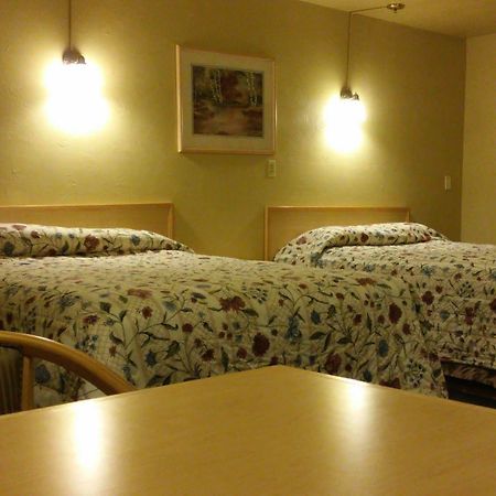 Budget Host Longhorn Motel Byers Eksteriør billede
