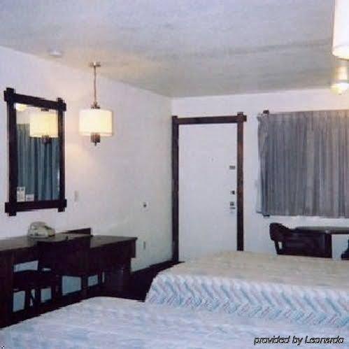 Budget Host Longhorn Motel Byers Eksteriør billede